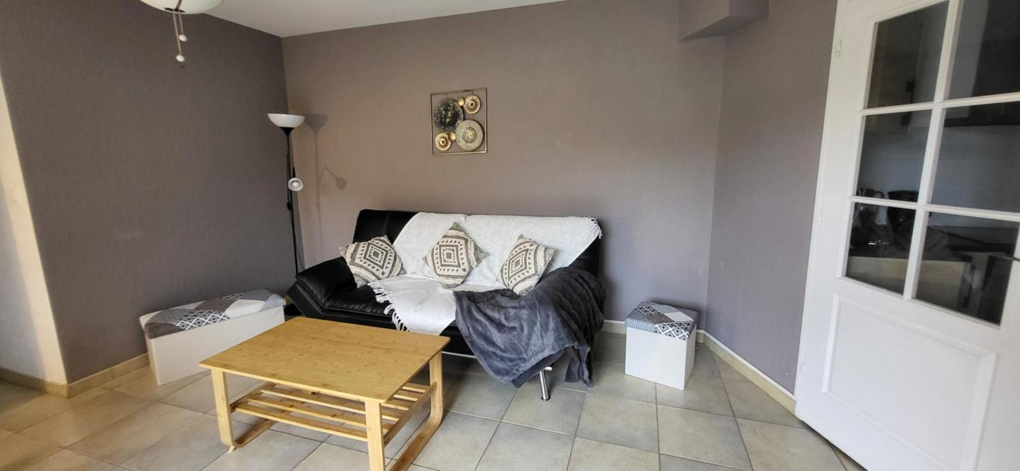 Maison De Plein Pied Avec Jardin Privatif Centre Ville Milly-la-Foret Exteriör bild